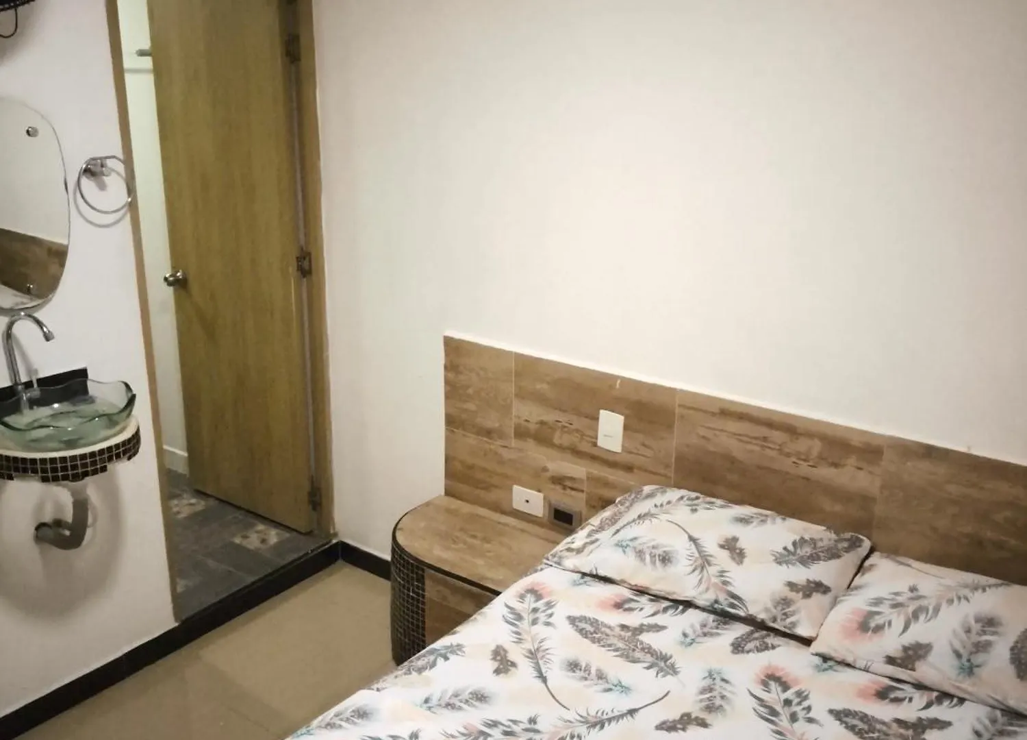 Hotel Casa Girardot Медельин Колумбия