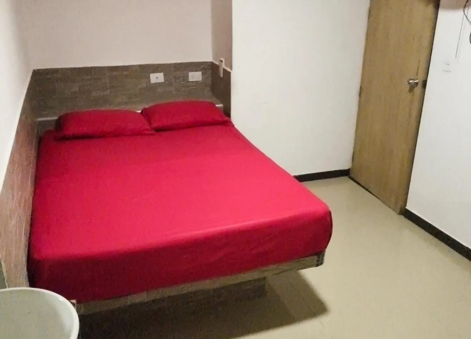 Hotel Casa Girardot Медельин