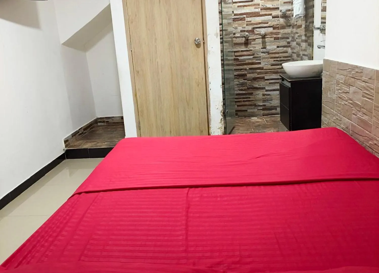 Hotel Casa Girardot Медельин